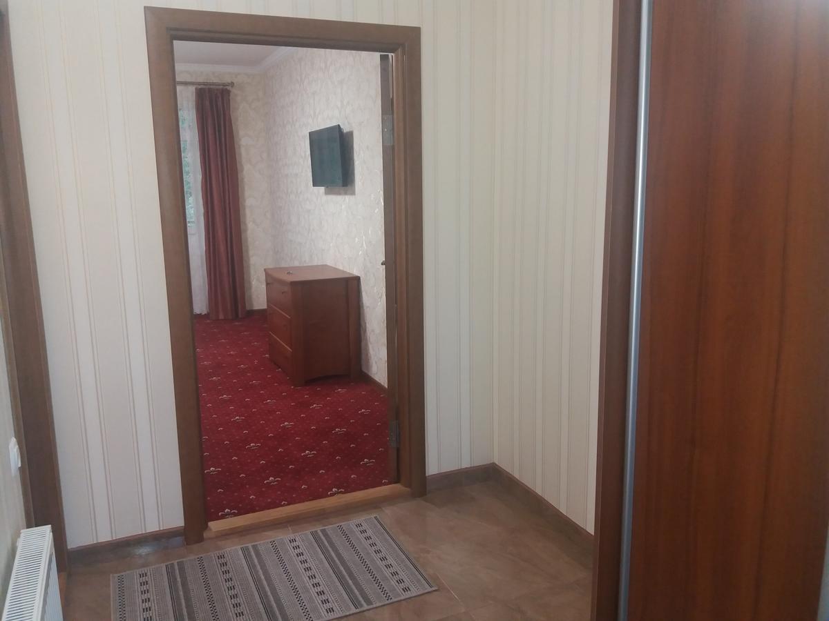U Lyudmily Villa Karpaty Bagian luar foto